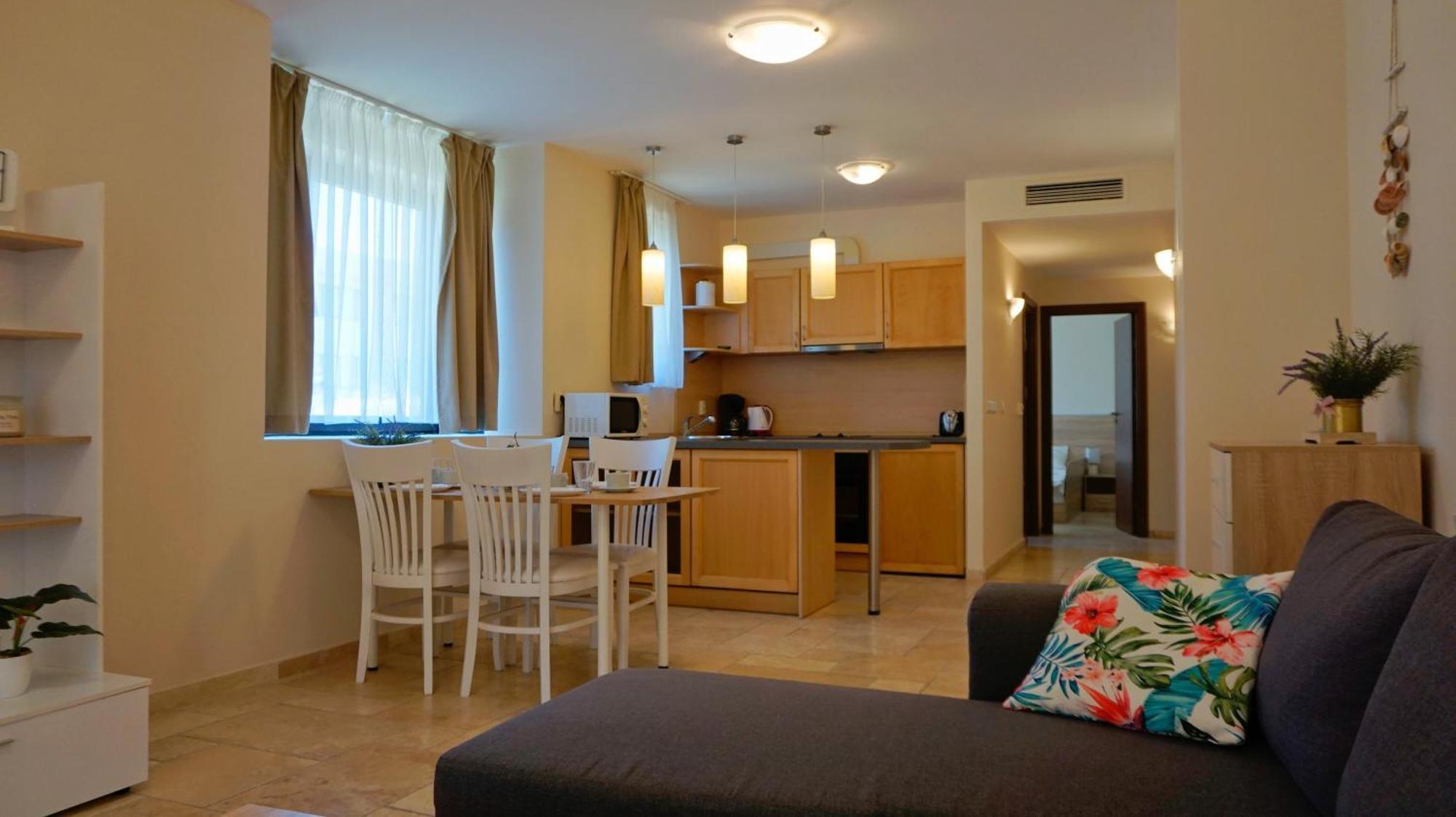 Ваканционни Апартаменти Калиакрия - Holiday Apartments Kaliakria توبولا المظهر الخارجي الصورة